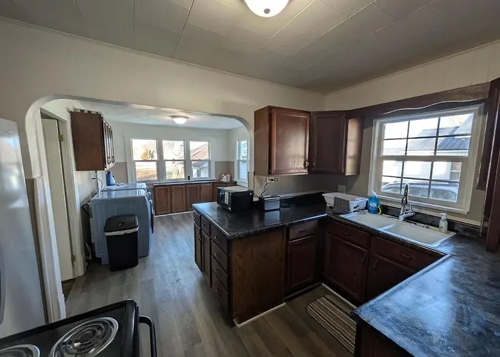 2 Bed/1 Bath In The Center Of Town Дом отдыха