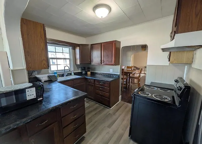 2 Bed/1 Bath In The Center Of Town Дом отдыха Robinson